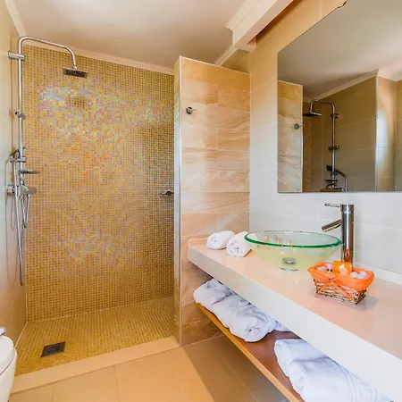 Bay Hotel 5*