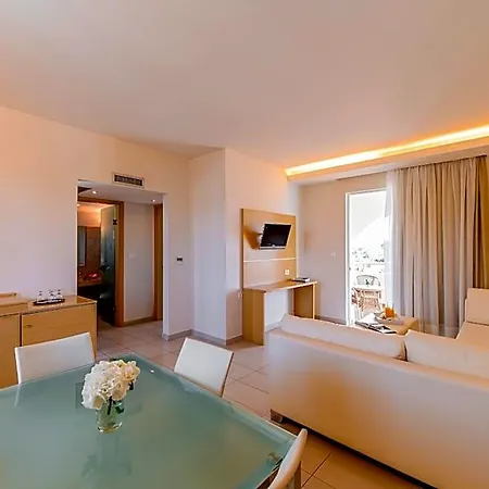 Bay Hotel