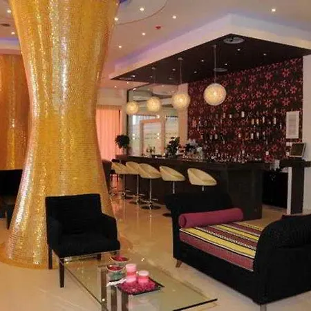 아판도우 베이 스위트 호텔 5*