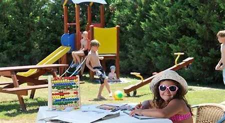 아판도우 베이 스위트 5*