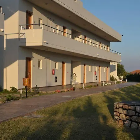 아판도우 베이 스위트 5*