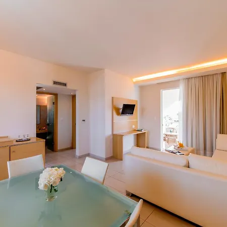 아판도우 베이 스위트 5* 아판토우