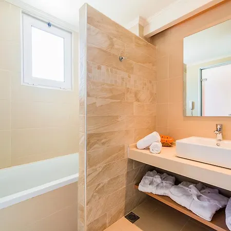 아판도우 베이 스위트 5*