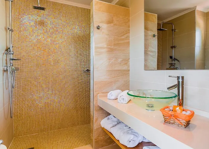 Bay Hotel 5*